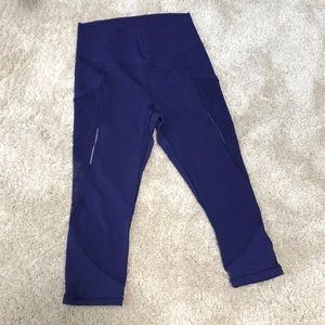 Lululemon Fast as Light Crop emperor blue size 6